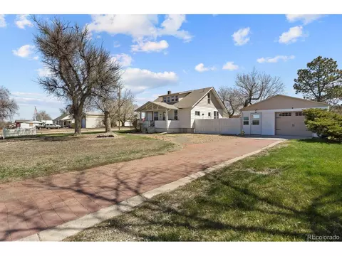 490 4th St, Bennett, CO 80102 photo 2