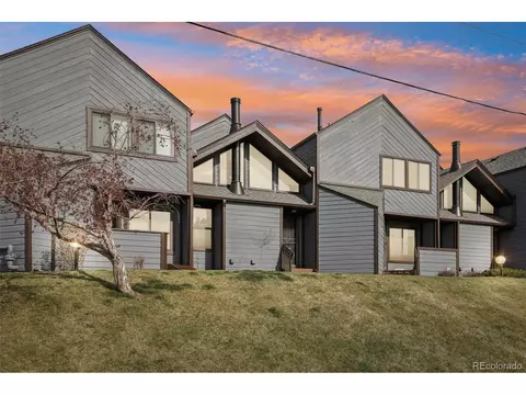 8881 W Yale Ave, Lakewood, CO 80227