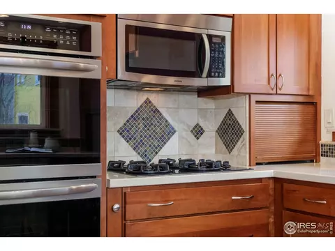 235 Park St, Lyons, CO 80540 photo 8