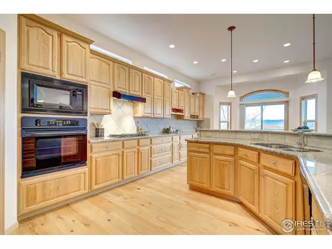8423 Castaway Dr, Windsor, CO 80528 photo 17