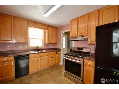 112 E 5th Ave, Longmont, CO 80504 photo 9