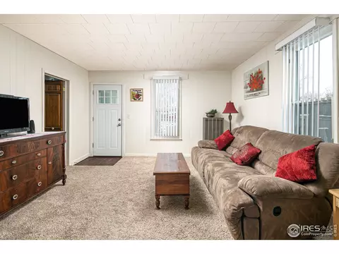 815 40th St, Evans, CO 80620 photo 4
