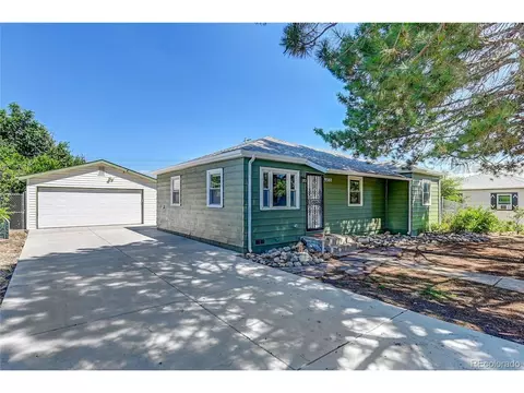 9380 Anderson St, Thornton, CO 80229