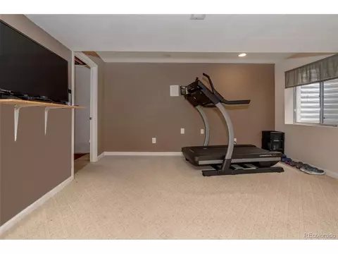 2827 E 111th Dr, Northglenn, CO 80233 photo 25