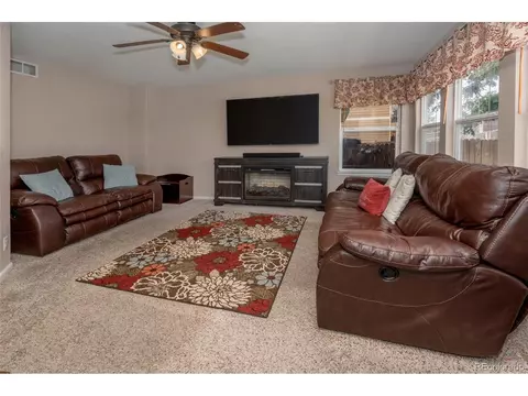 2827 E 111th Dr, Northglenn, CO 80233 photo 9
