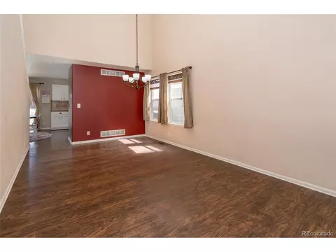 2827 E 111th Dr, Northglenn, CO 80233 photo 4