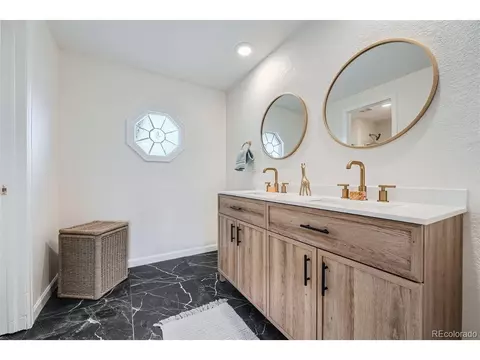 12275 E Bates Cir, Aurora, CO 80014 photo 17