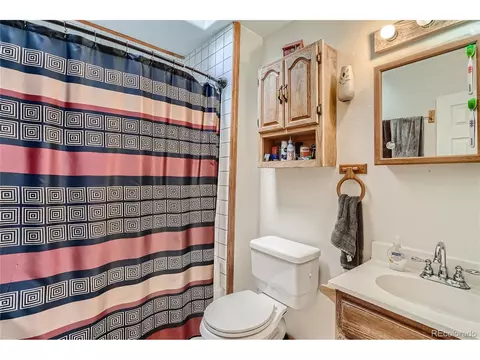 20090 E Batavia Dr, Aurora, CO 80011 photo 6