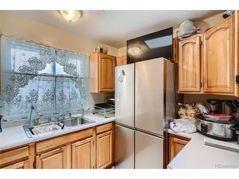 20090 E Batavia Dr, Aurora, CO 80011 photo 4