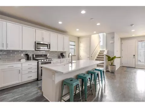 8335 Big Thompson St, Littleton, CO 80125