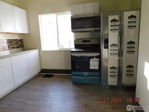 515 Pine St, Sterling, CO 80751 photo 2
