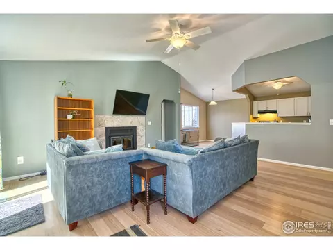 1863 Sumner St, Longmont, CO 80501 photo 3