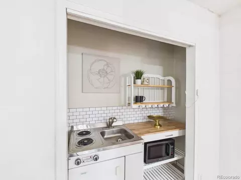 Kitchen - 784 Mockingbird Trl, Bailey, CO 80421 photo 2 of 2