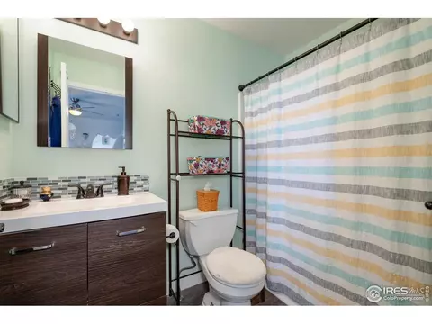 1055 E 78th Pl, Thornton, CO 80229 photo 10