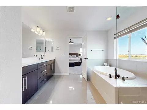 Bath - 2069 E 151st Ave, Brighton, CO 80602 photo 5 of 6