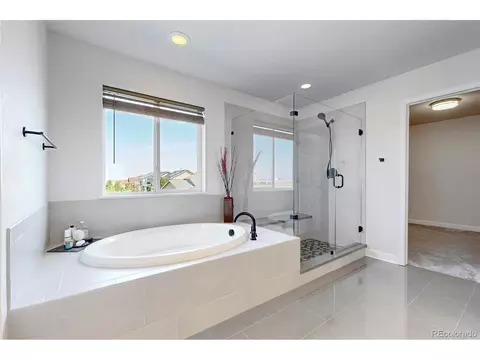 Bath - 2069 E 151st Ave, Brighton, CO 80602 photo 4 of 6