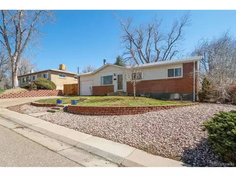 6892 Moore St, Arvada, CO 80004 photo 2