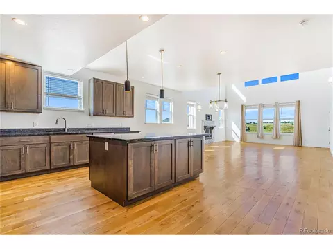 497 Valley Way, Bennett, CO 80102 photo 5