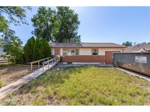 52 Caledonia Rd, Pueblo, CO 81001