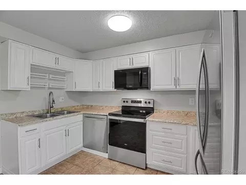 Kitchen - 14053 E Bails Pl, Aurora, CO 80012 photo 2 of 3