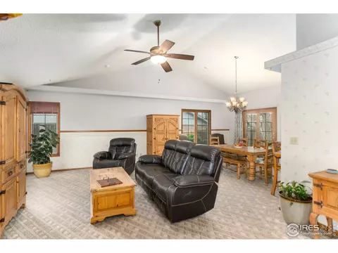1215 Cedar Dr, Berthoud, CO 80513 photo 3