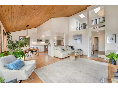 9042 Thunderhead Dr, Boulder, CO 80302 photo 2