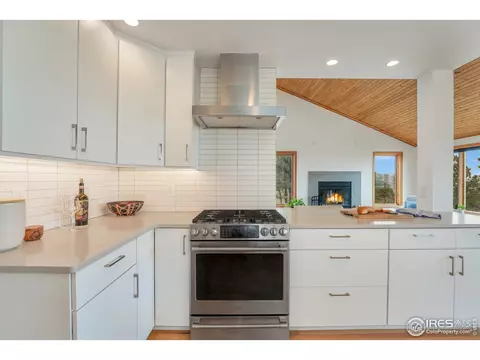9042 Thunderhead Dr, Boulder, CO 80302 photo 8