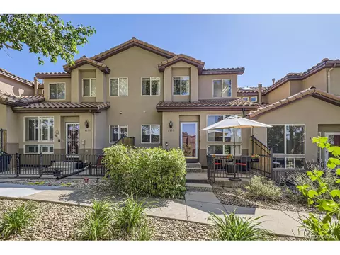 4555 S Auckland Ct, Aurora, CO 80015