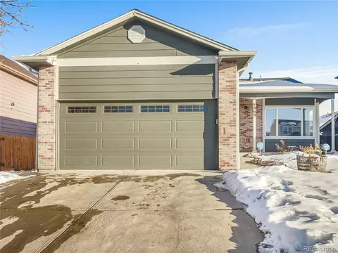 4860 Duluth Ct, Denver, CO 80239 photo 1