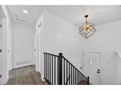 Entry Way - 4423 Alberta Ct, Boulder, CO 80301 photo 2 of 2
