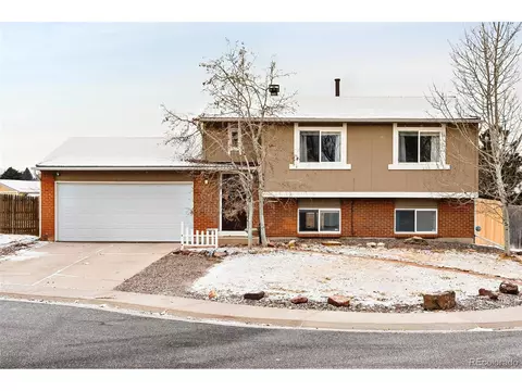 9240 W Wagon Trail Dr, Littleton, CO 80123