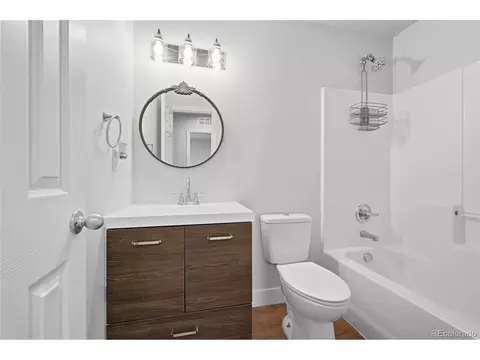 Bath - 444 Frontier Ln, Johnstown, CO 80534 photo 2 of 4