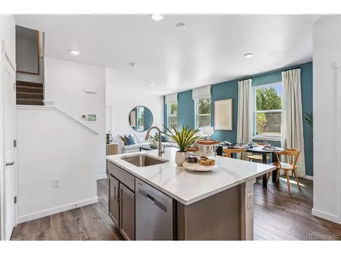22292 E 7th Pl, Aurora, CO 80018 photo 9