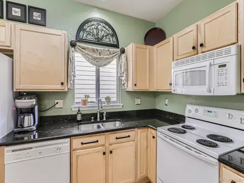 20943 E 40th Pl, Denver, CO 80249 photo 6