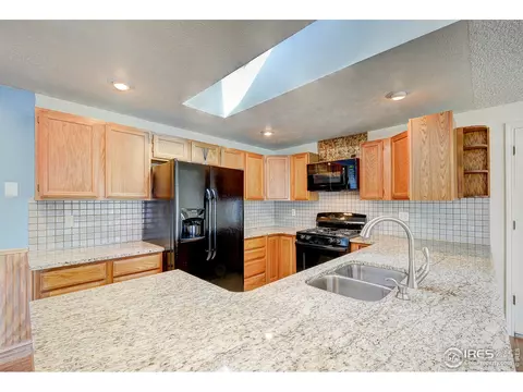 1025 6th St, Berthoud, CO 80513 photo 9
