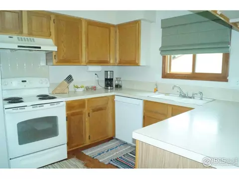811 Holmes Pl, Berthoud, CO 80513 photo 11
