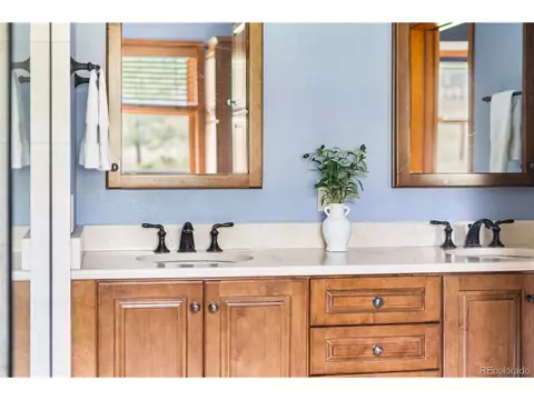 Bath - 48 Allen Cir, Pine, CO 80470 photo 2 of 5