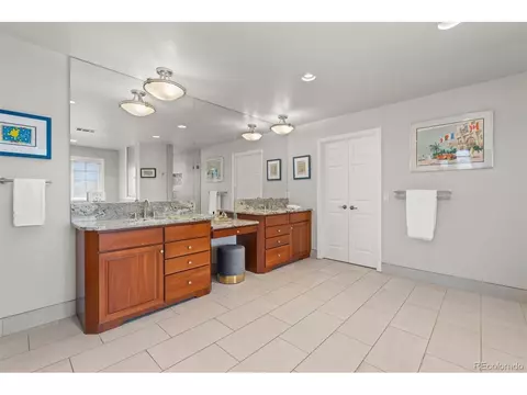 Bath - 15722 E Progress Dr, Centennial, CO 80015 photo 4 of 10