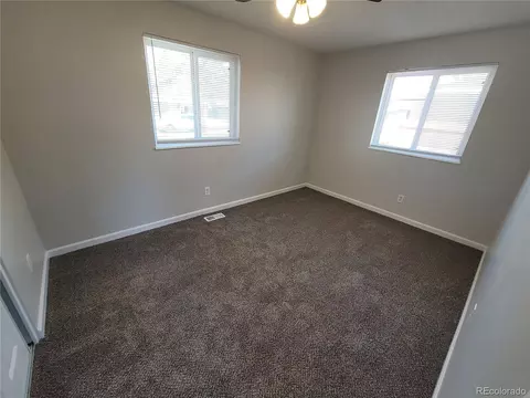 5552 Abilene St, Denver, CO 80239 photo 10