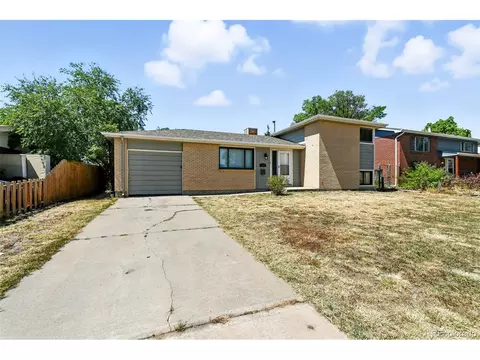 3207 Carson St, Aurora, CO 80011