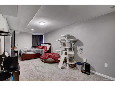4877 Duluth Ct, Denver, CO 80239 photo 26
