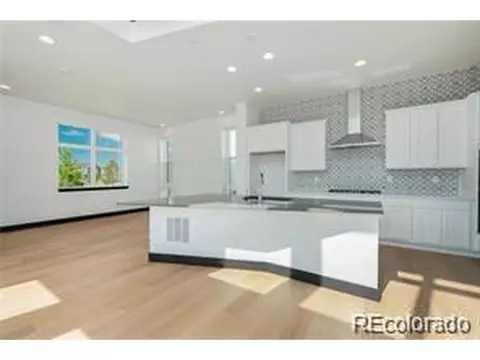 21415 E 59th Dr, Aurora, CO 80019 photo 3