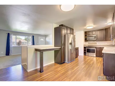 910 Mesa Ct, Windsor, CO 80550 photo 7