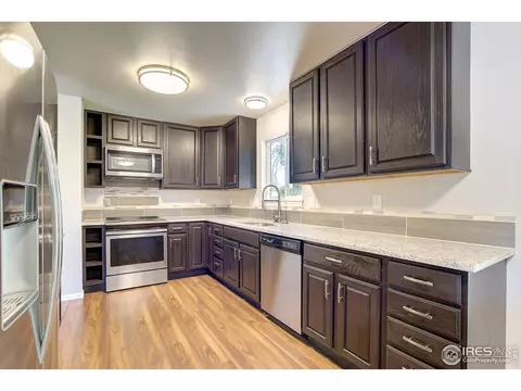 910 Mesa Ct, Windsor, CO 80550 photo 10