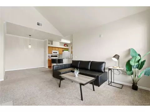 Living - 18939 E Warren Cir #E302, Aurora, CO 80013 photo 2 of 5