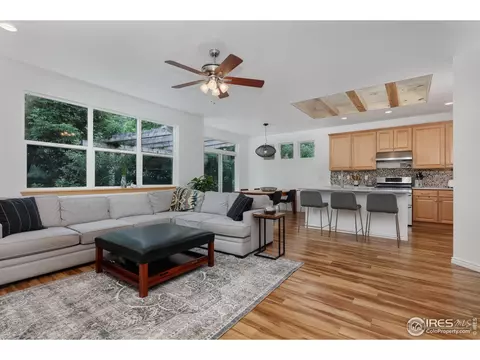 203 Mcconnell Ct, Lyons, CO 80540 photo 3