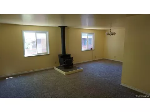 10941 E 6th Pl, Aurora, CO 80010 photo 2