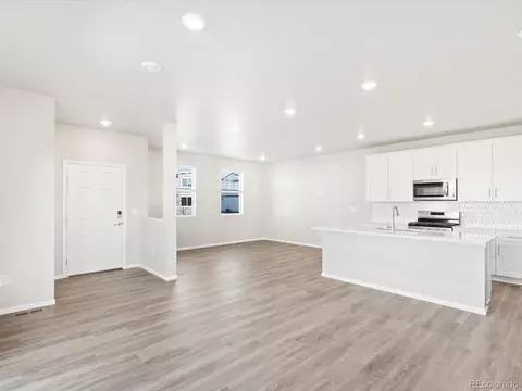 259 E 4th St, Berthoud, CO 80513 photo 8