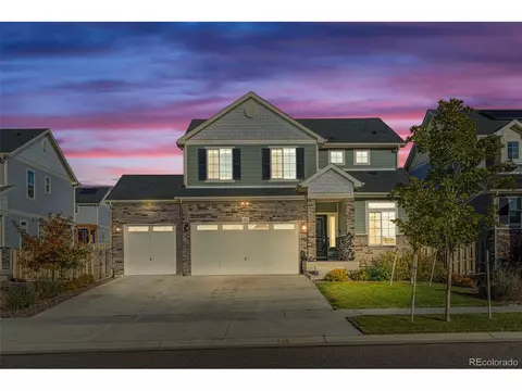 236 N Newcastle Way, Aurora, CO 80018