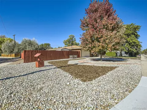 12795 Columbine Dr, Longmont, CO 80504